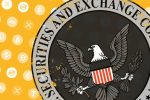 SEC снова тянет с решениями по ETF на XRP и Dogecoin, запрашивая мнение публики