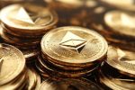 Биткоин восстанавливается после того, как Трамп продлевает срок действия тарифов ЕС