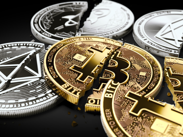 Биткоин упал ниже $75 000 на фоне торговой войны США